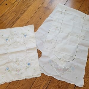 Antique hand embroidery long table runner and 4 matching place mats